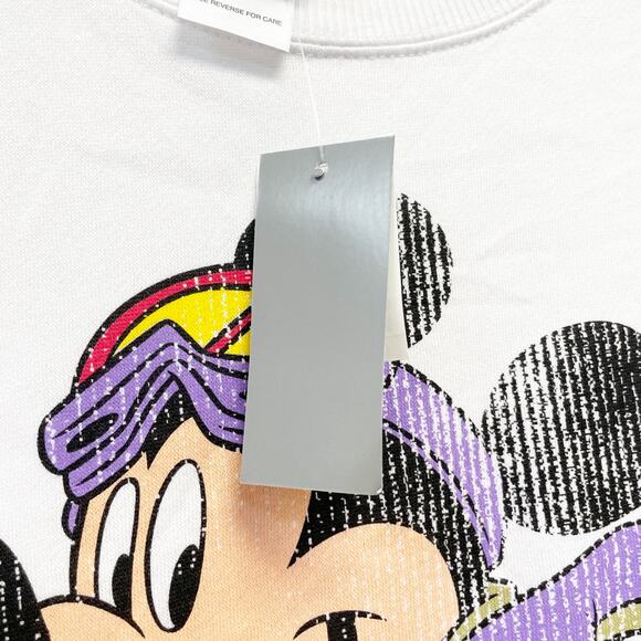 Disney Women's Vintage Mickey Mouse Skiing Sweatshirt White Size Medium - Picture 4 of 6
